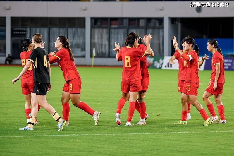 中国U17女足无缘冠军,半决赛因闪电中止,阿森纳靠抽签幸运胜出